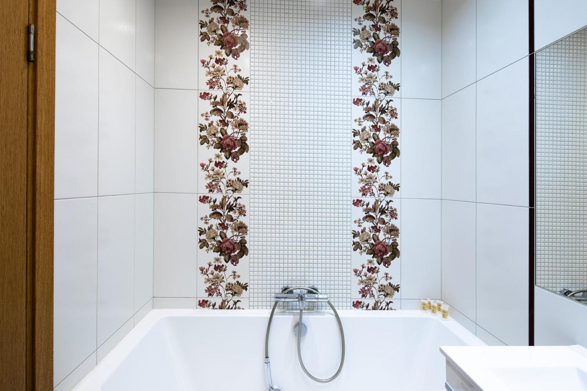 Riga Embassy Center Apartment With Parking Esterno foto