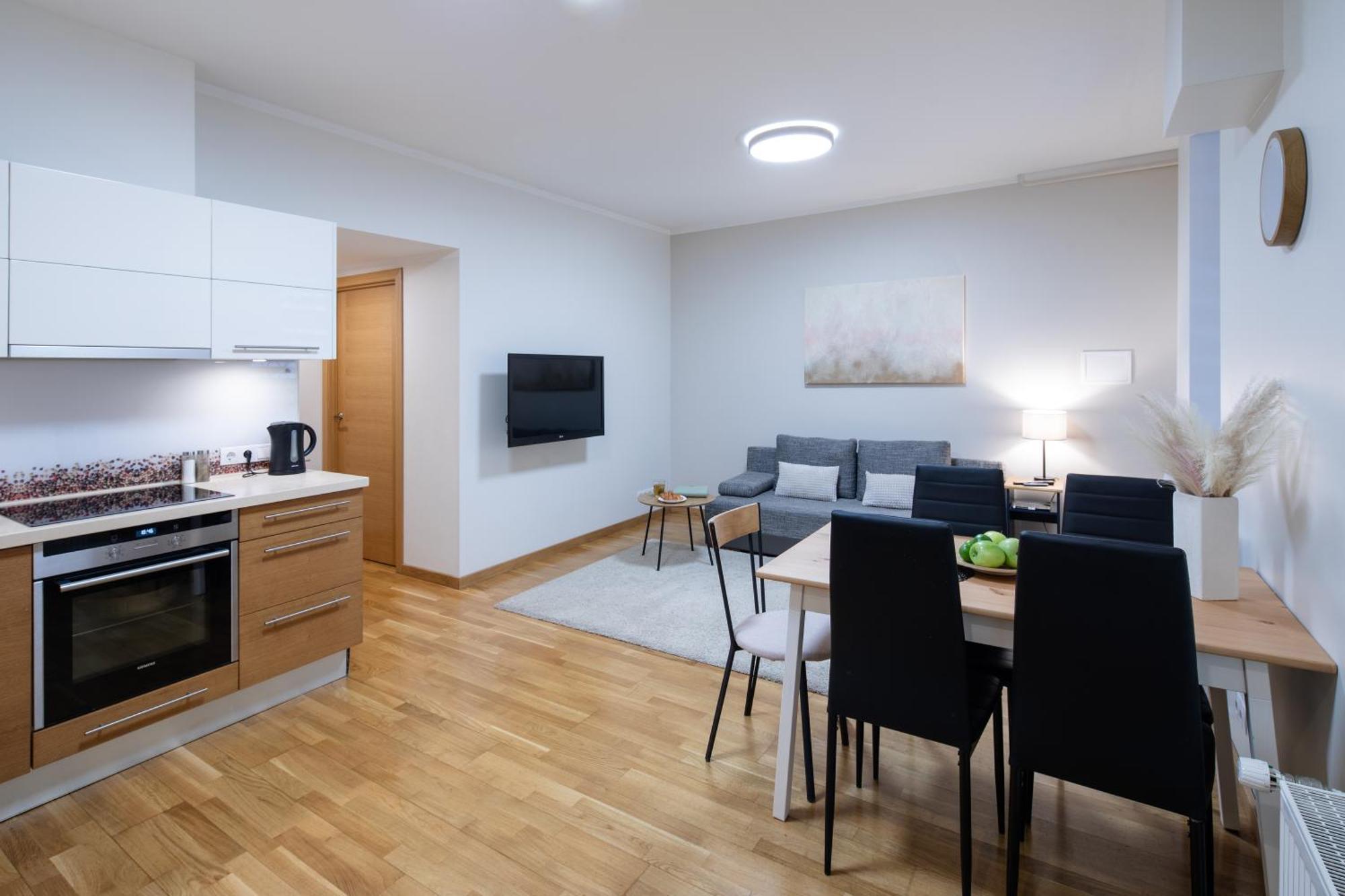 Riga Embassy Center Apartment With Parking Esterno foto